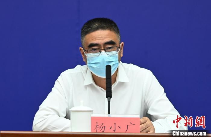 成都市政府副秘書長(zhǎng)、市衛(wèi)健委主任楊小廣。　安源 攝