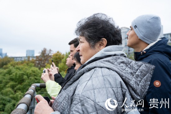 遠眺觀山湖公園。人民網(wǎng) 陽茜攝