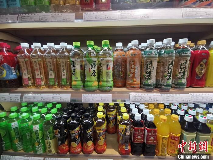 圖為某超市售賣的飲料。 <a target='_blank' href='/' ><p  align=