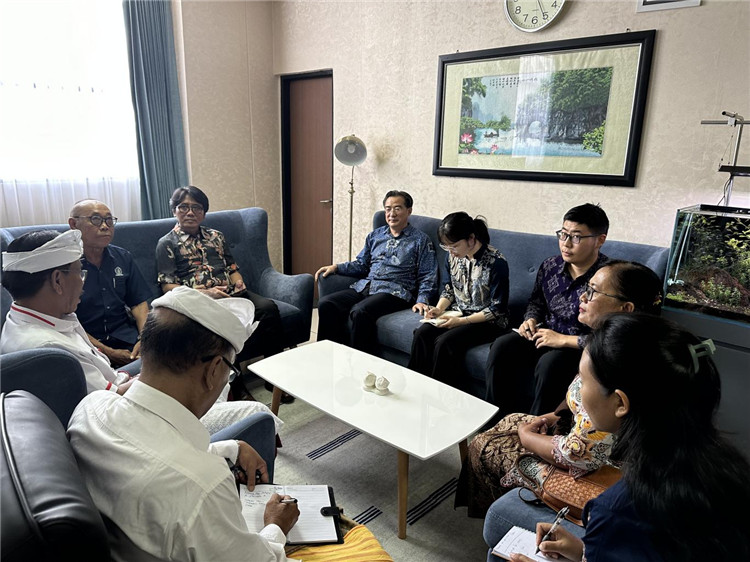 會談現(xiàn)場。巴陵康孔子學院供圖