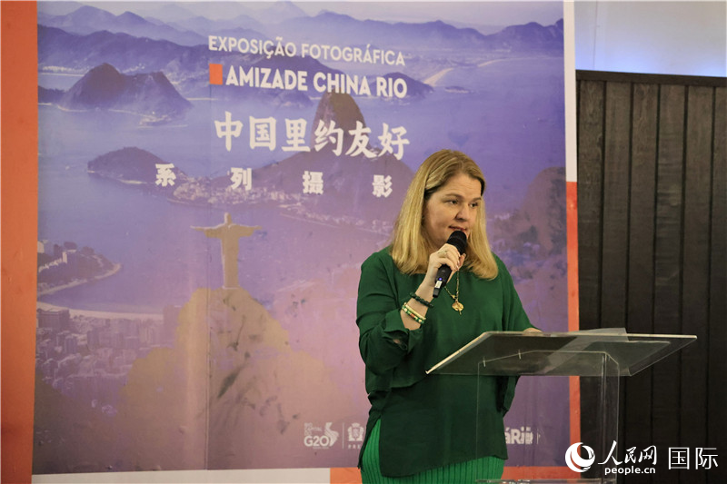 巴西中國創(chuàng)新經(jīng)濟研究院主席克勞迪婭·亞努齊在活動中致辭。人民網(wǎng)記者 時元皓攝
