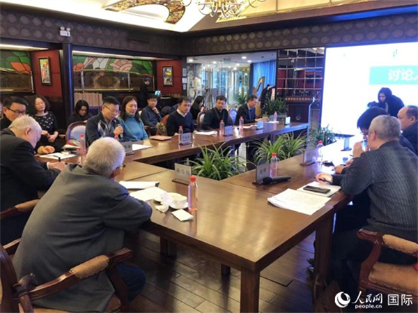 與會(huì)專家學(xué)者就拉美局勢和中拉關(guān)系展開討論。人民網(wǎng)記者 趙健攝
