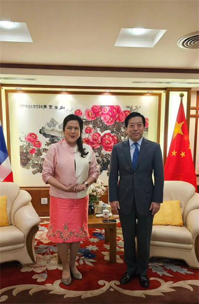 中國(guó)駐泰國(guó)大使會(huì)見(jiàn)泰國(guó)民聯(lián)廳候任廳長(zhǎng)。中國(guó)駐泰國(guó)大使館供圖