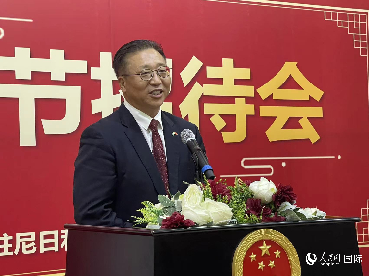 中國(guó)駐尼日利亞大使崔建春致辭。人民網(wǎng)記者 姜宣攝