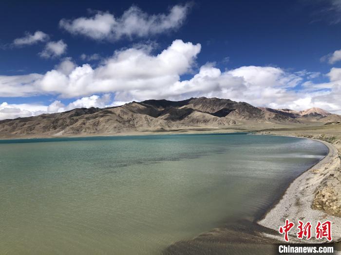 西藏阿里的高原湖泊別若錯(cuò)(又稱別若則錯(cuò))海拔約4470米?！?lt;a target='_blank' href='/'><p  align=