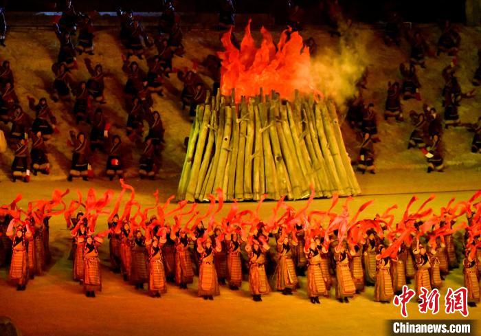 3月17日，西藏拉薩，《文成公主》大型史詩(shī)劇演出現(xiàn)場(chǎng)。　李林 攝