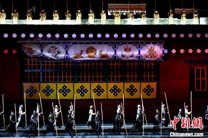3月17日，西藏拉薩，《文成公主》大型史詩(shī)劇演出現(xiàn)場(chǎng)?！±盍?攝