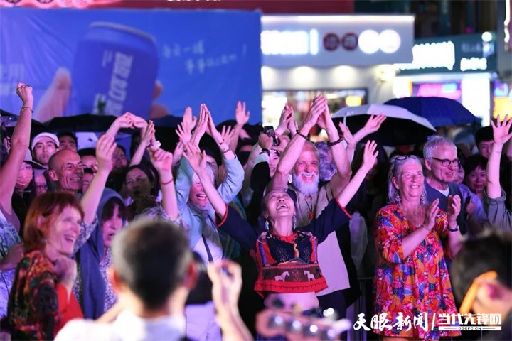 貴陽(yáng)路邊音樂(lè)節(jié)。圖片來(lái)源于南明區(qū)融媒體中心