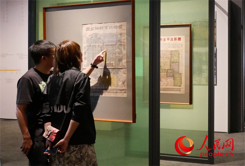 國(guó)際博物館日來(lái)臨之際，觀眾在首都博物館參觀。人民網(wǎng)記者 韋衍行攝