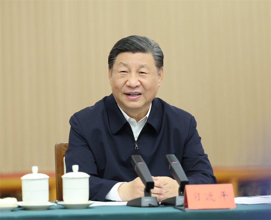 2024年5月23日下午，中共中央總書記、國(guó)家主席、中央軍委主席習(xí)近平在山東省濟(jì)南市主持召開(kāi)企業(yè)和專家座談會(huì)并發(fā)表重要講話。新華社記者 鞠鵬 攝