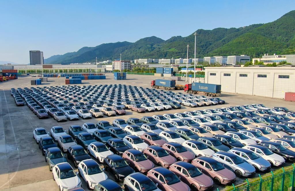 05 重慶整車進(jìn)口口岸。華龍網(wǎng) 通訊員 郭晉 攝