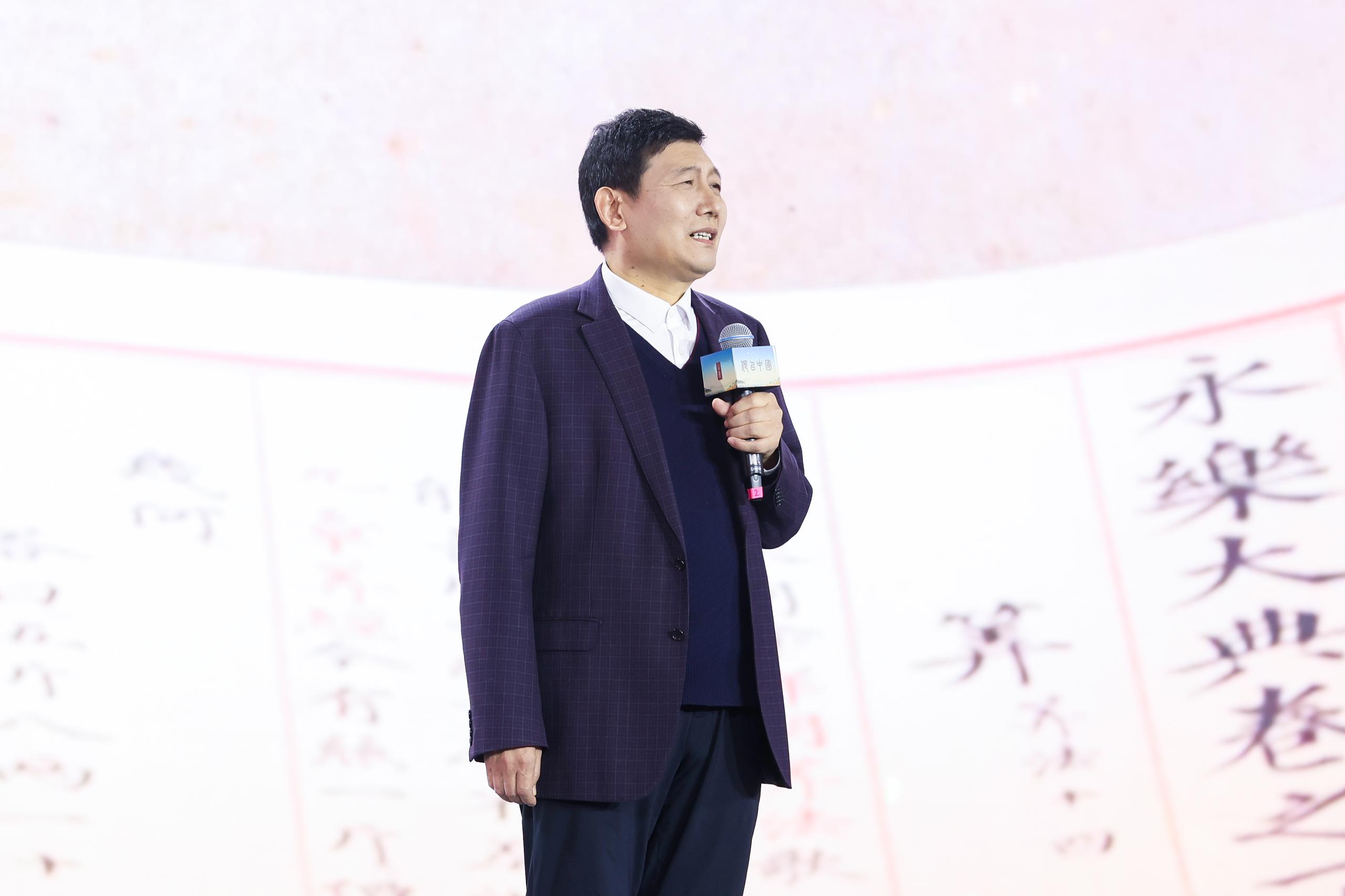 山東大學(xué)文學(xué)院講席教授、《文史哲》主編杜澤遜。人民視頻供圖