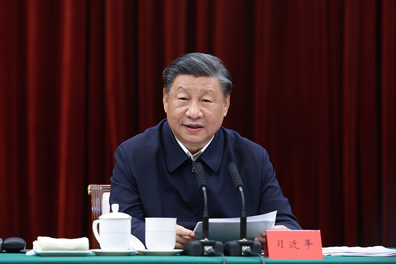 2023年10月12日下午，中共中央總書記、國家主席、中央軍委主席習(xí)近平在江西省南昌市主持召開進一步推動長江經(jīng)濟帶高質(zhì)量發(fā)展座談會并發(fā)表重要講話。新華社記者 鞠鵬 攝