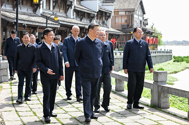 2024年3月19日，習近平總書記在湖南常德河街考察。