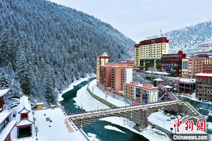 壤塘的雪后美景。　壤塘縣融媒體中心供圖