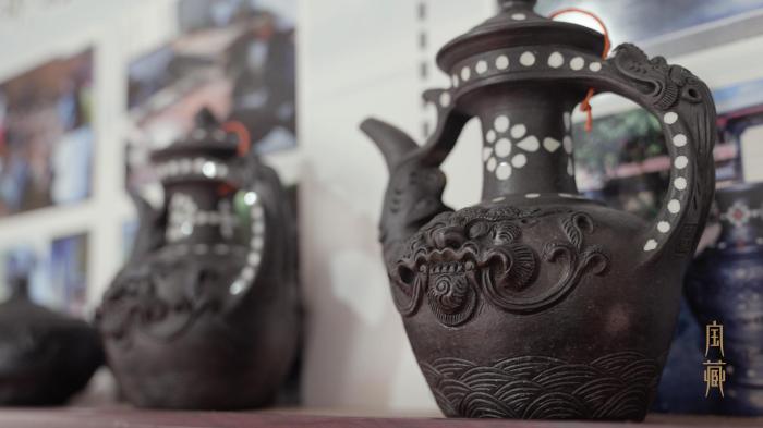 圖為尼西黑陶作品?！垍?攝