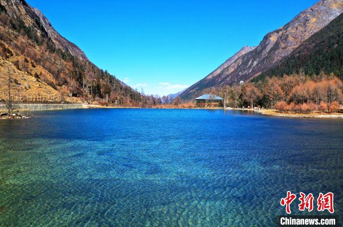 畢棚溝景區(qū)風光。　安源 攝