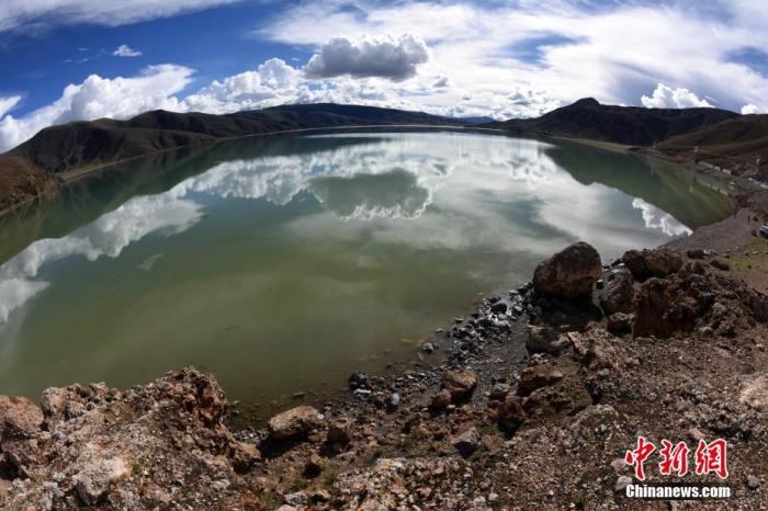 圖為浪錯(cuò)夏日美景。 <a target='_blank' ><p  align=