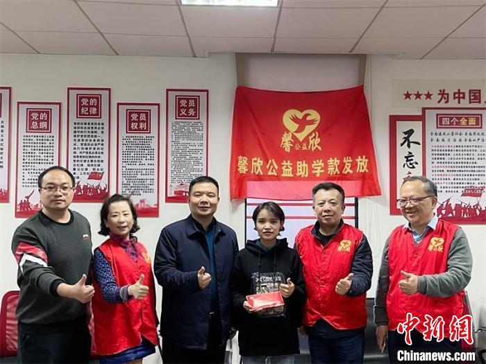 在湘求學(xué)的西藏女孩：“我淋過雨，也想努力為別人撐把傘”