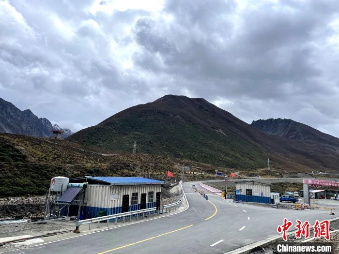 西藏邊境警察：守護G219！在移動方艙的青春堅守