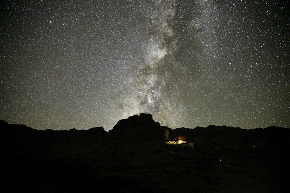 阿里暗夜星空。旦真次旦攝