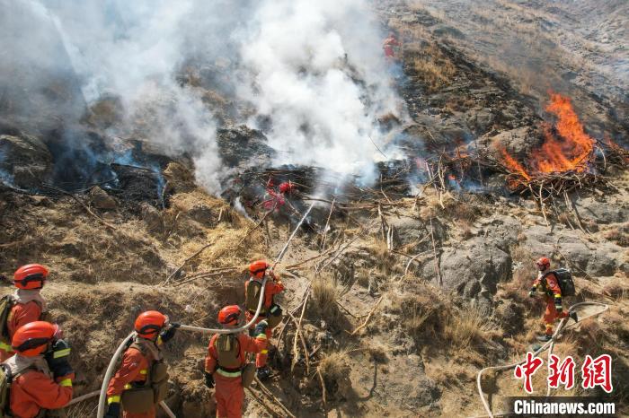 山地滅火訓練?！∥鞑厣窒揽傟犔厍诖箨?供圖