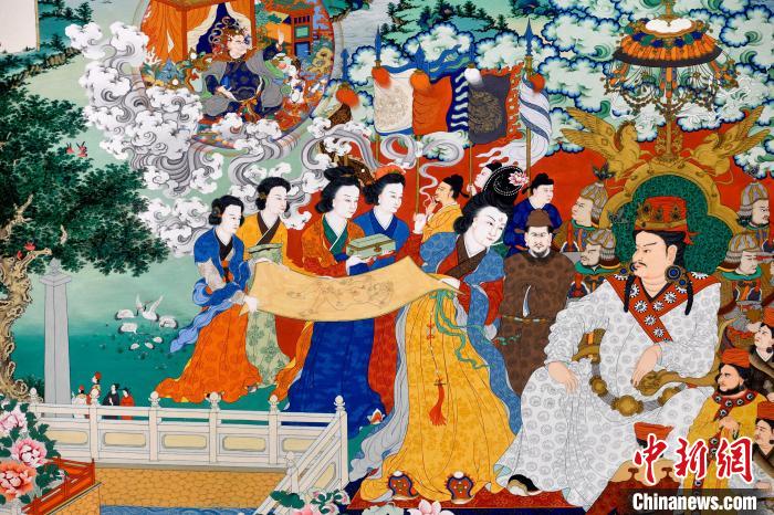 圖為5月16日，展覽中的新創(chuàng)唐卡作品(局部)?！±盍?攝